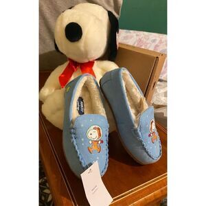 Lands’ End peanuts X in Space youth size 11 glow in the dark new moccasin slippe